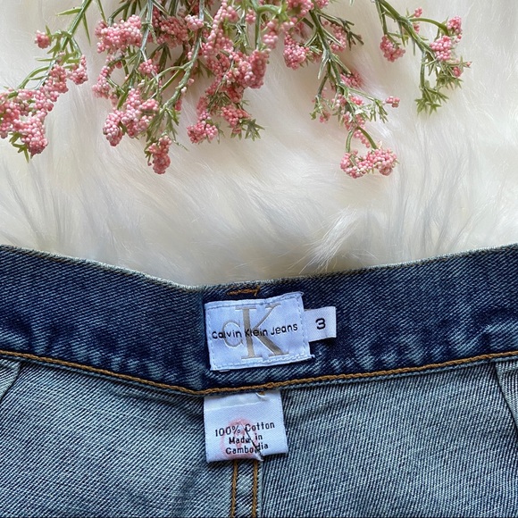 NWT Calvin Klein Vintage Denim Shorts - Picture 6 of 11